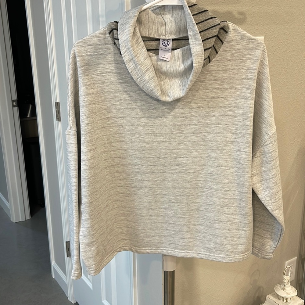 Women’s sweatshirt pullover (S)